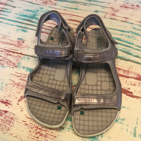 ecco metallic sandals